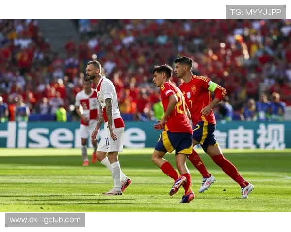 以赛道激情为舞台畅享速度与团队并进的足球盛宴