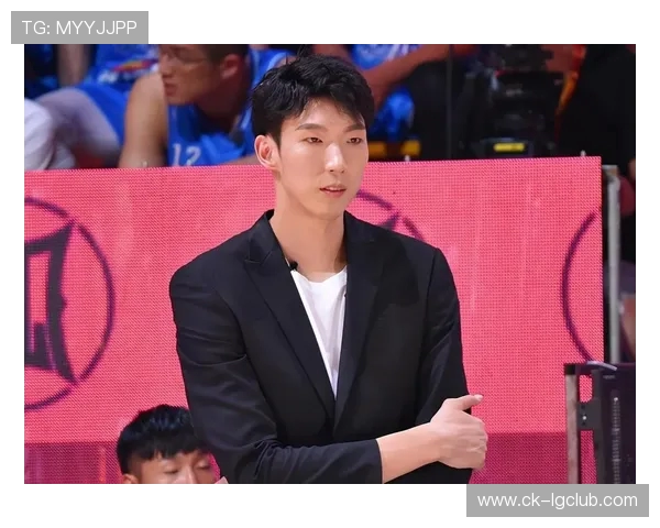 凯拉提足球俱乐部全新队服设计解析与球迷热议 凯拉提足球俱乐部全新队服设计解析与球迷热议