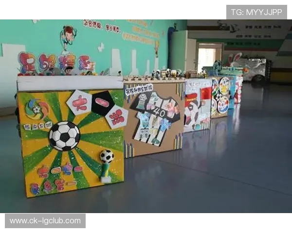 全面解析手工足球盒子的制作步骤与多种创意设计方法实用指南大全 全面解析手工足球盒子的制作步骤与多种创意设计方法实用指南大全